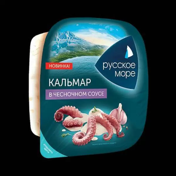 [4605561015010] Салат из кальмаров вареных (кусочки) в чесночном соусе  "Русское море" 150г 1/6
